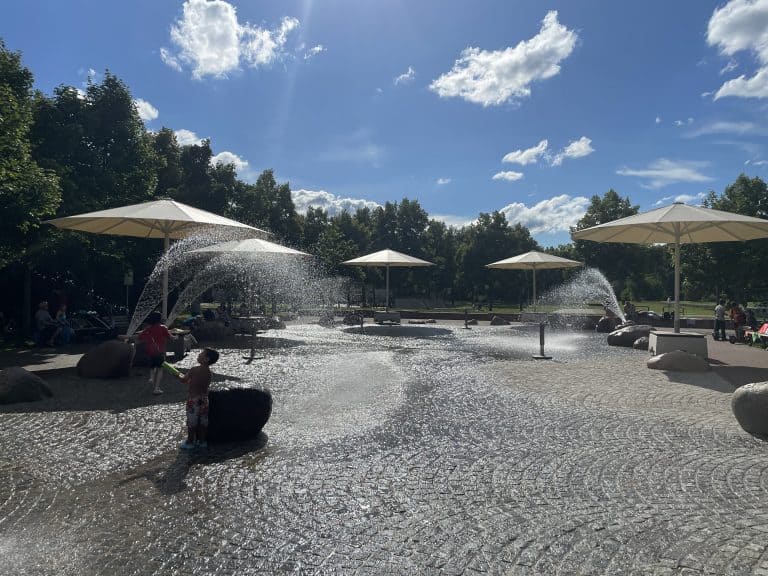 學期終於完了！放學後到玩水公園輕鬆一下